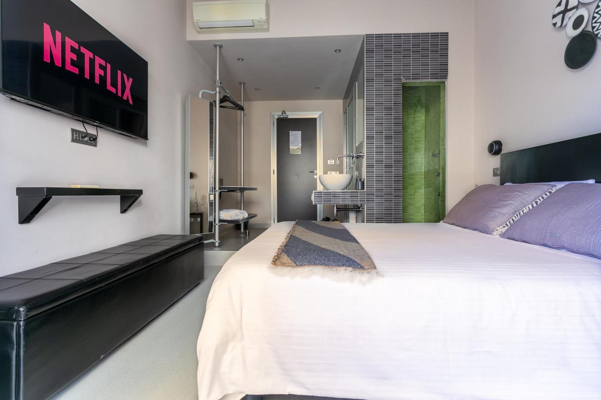 Moai Home Roma Rom bilde